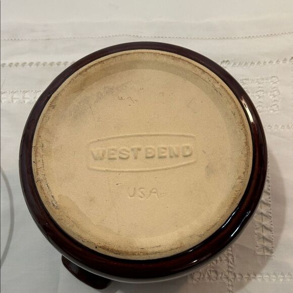 1950’s Westbend Bean Pot with holder H 7.5 Di 6.5 in wt 3.8 # - Picture 4 of 6